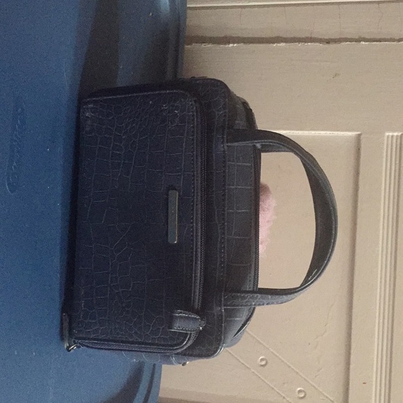 Purse - Picture 1 of 2